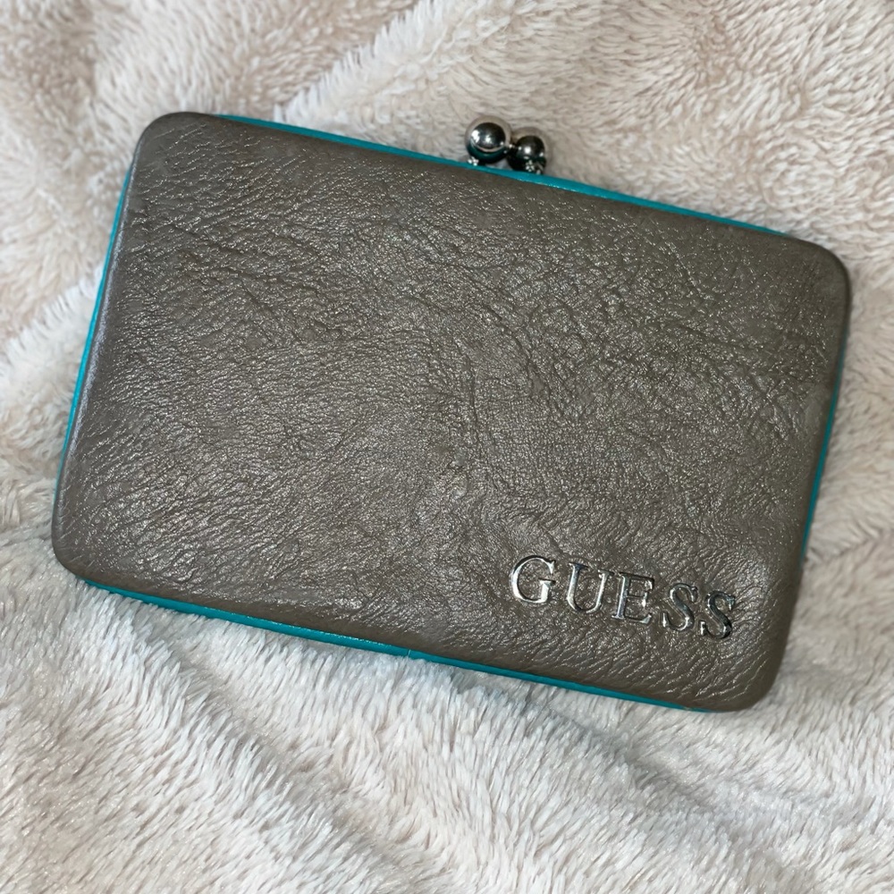 GUESS wallet